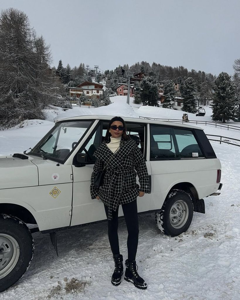 Influencer Emilie en la nieve