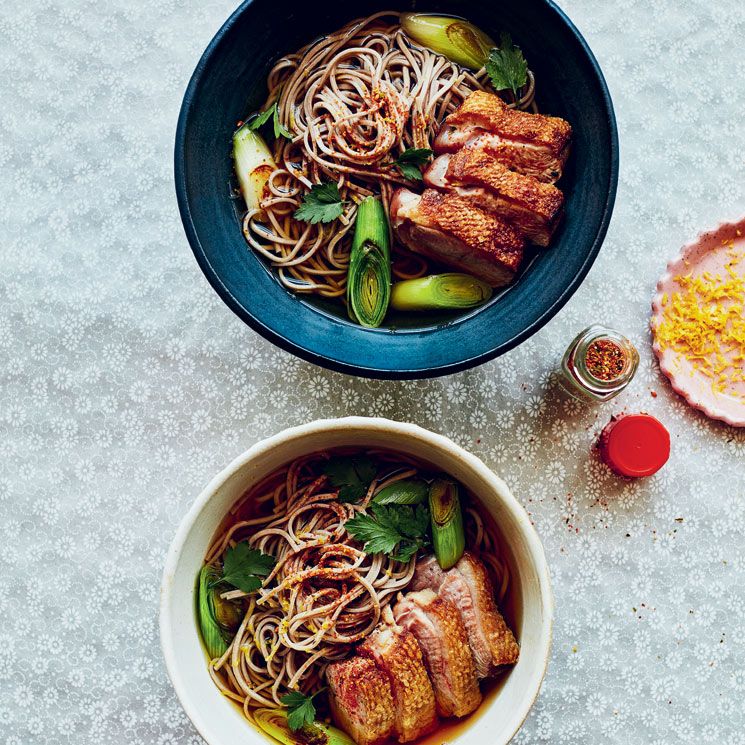 Soba con pato y puerros tiernos ('Kamo nanban soba')