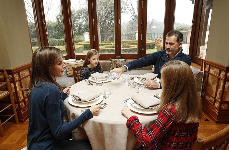 Almuerzo Reyes y sus hijas