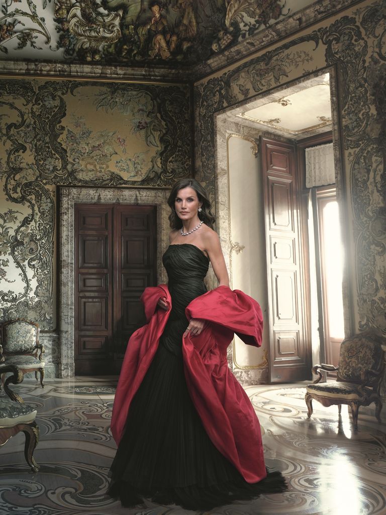 Reina Letizia retratada en el Palacio Real por Annie Leibovitz en 2024