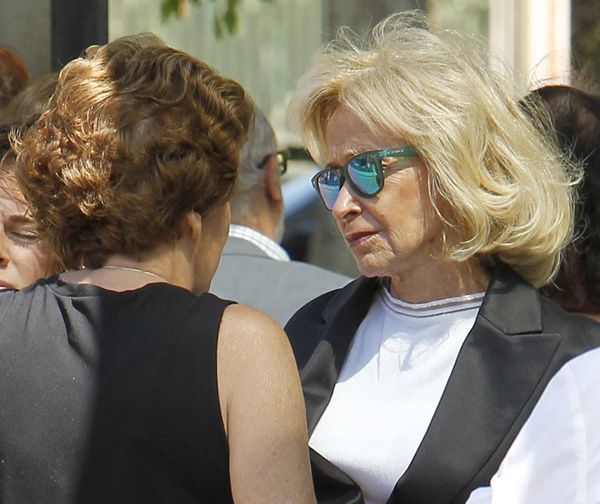 La ex vicepresidenta del Gobierno María Teresa de la Vega, amiga y compañera de partido ya que Elena Arnedo fue concejala por el PSOE en el Ayuntamiento de Madrid
