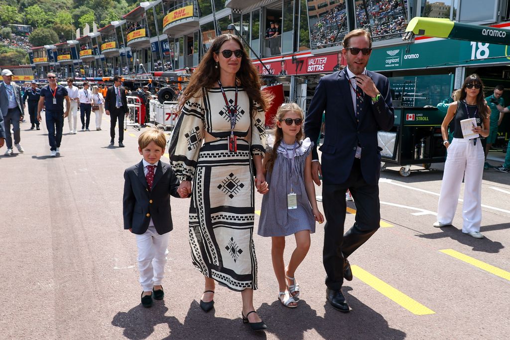 Andrea Casiraghi y su mujer, Tatiana Santo Domingo, durante el Gran Premio de Fórmula 1 de Mónaco con dos de sus tres hijos: India y Maximilian