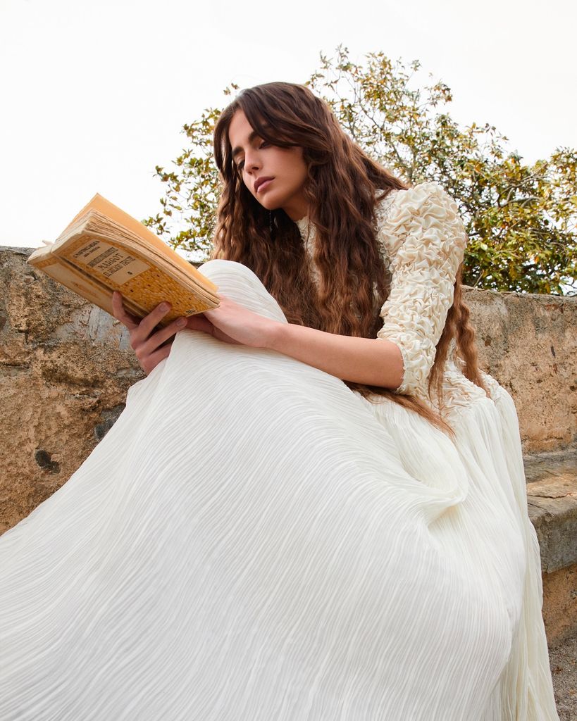 Vestido de novia con texturas de Romancera