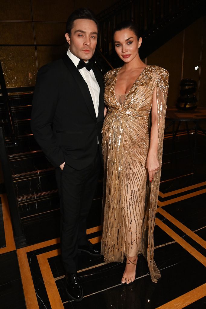 Ed Westwick y Amy Jackson