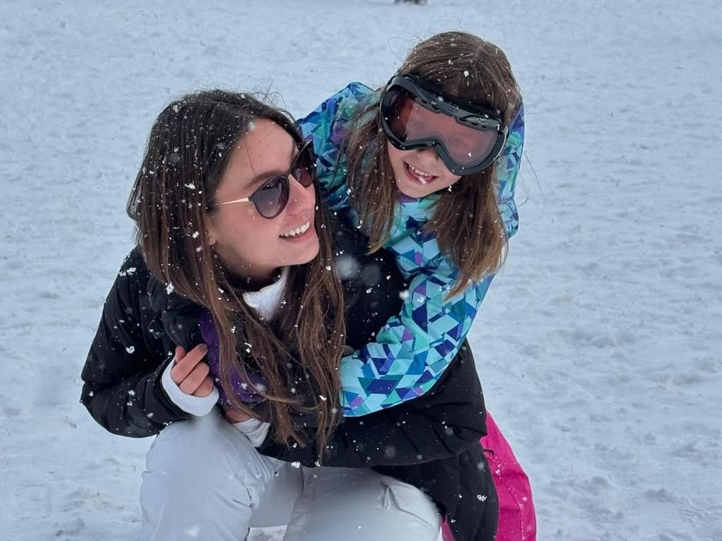 Lorenza y Kailani pasan unos días de vacaciones con su papá.