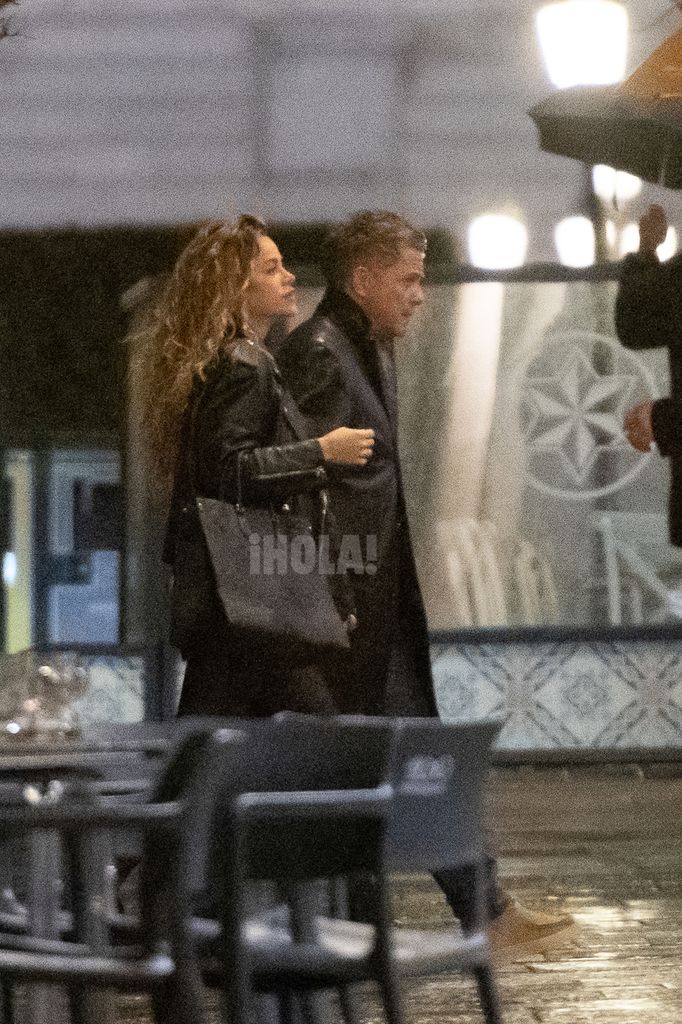 Alejandro Sanz y Candela Márquez paseando por Madrid