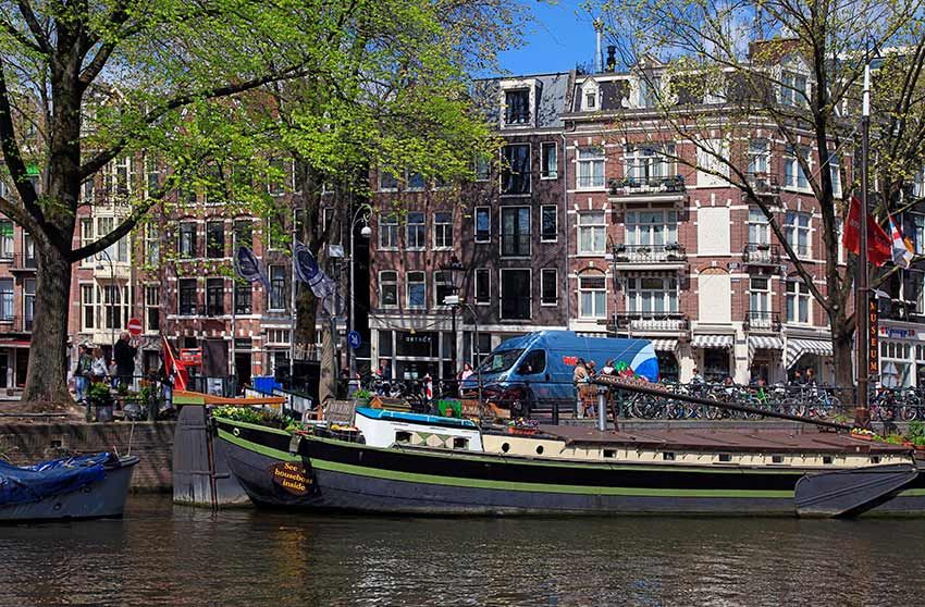 Houseboat-Museum-amsterdam