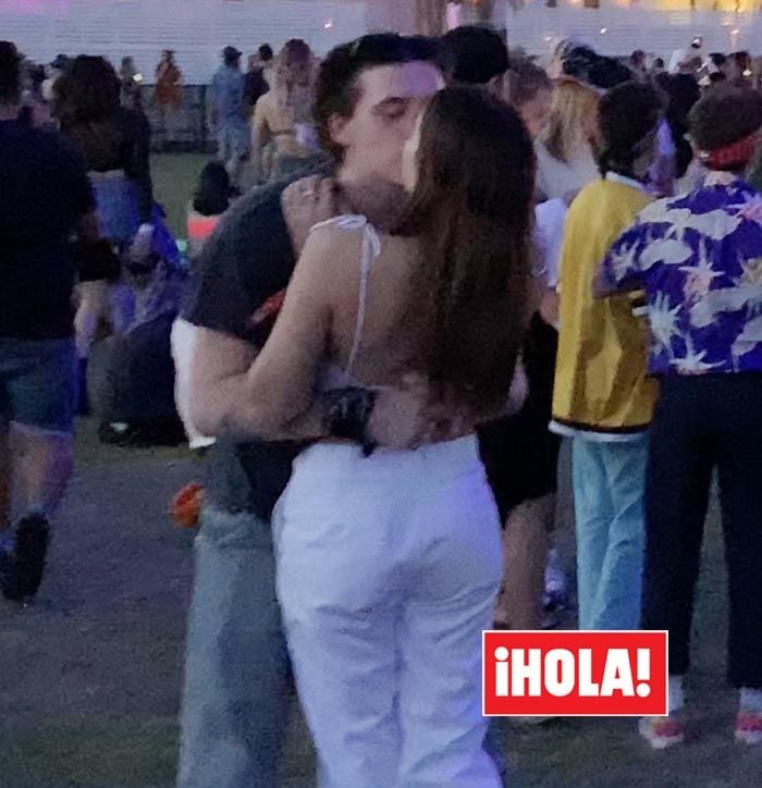 Brooklyn Beckham y Hana Cross