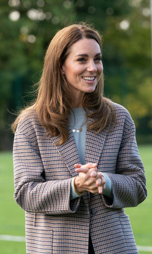 kate middleton makes surprise visit to university