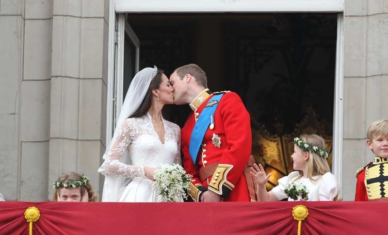 Beso de Kate Middleton y el príncipe Guillermo