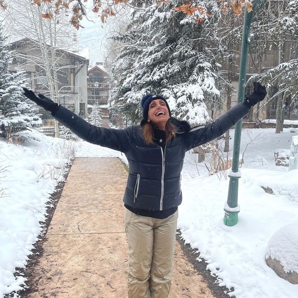 lili estefan en la nieve