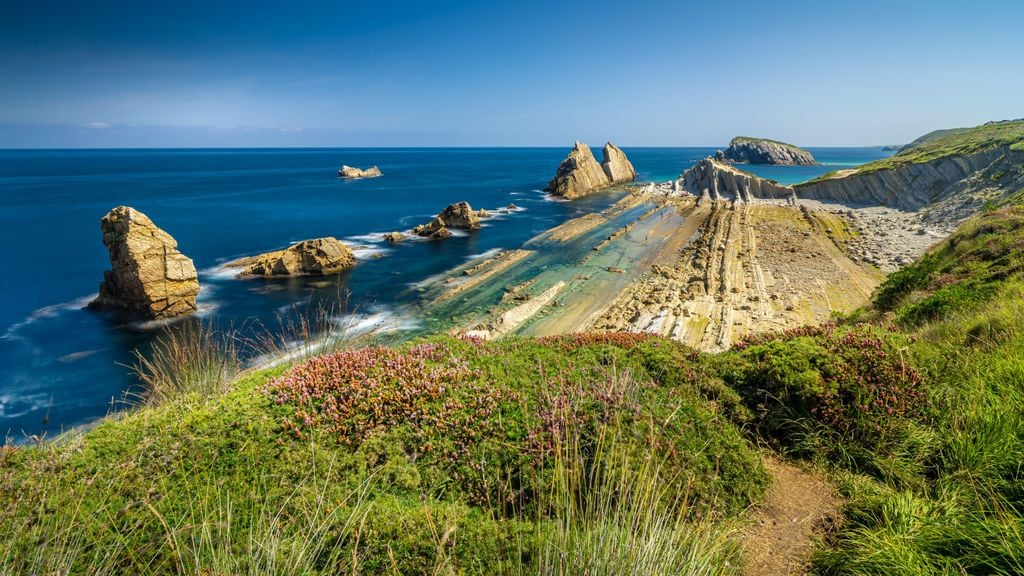 Playa de la Arnía, Costa Quebrada, Cantabria