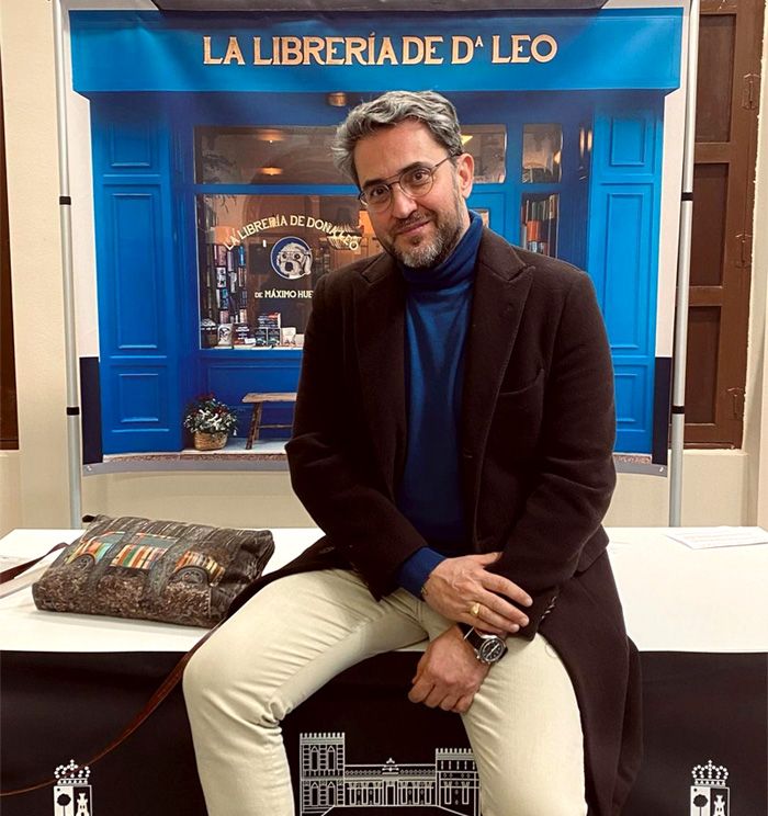 Máximo Huerta en su librería