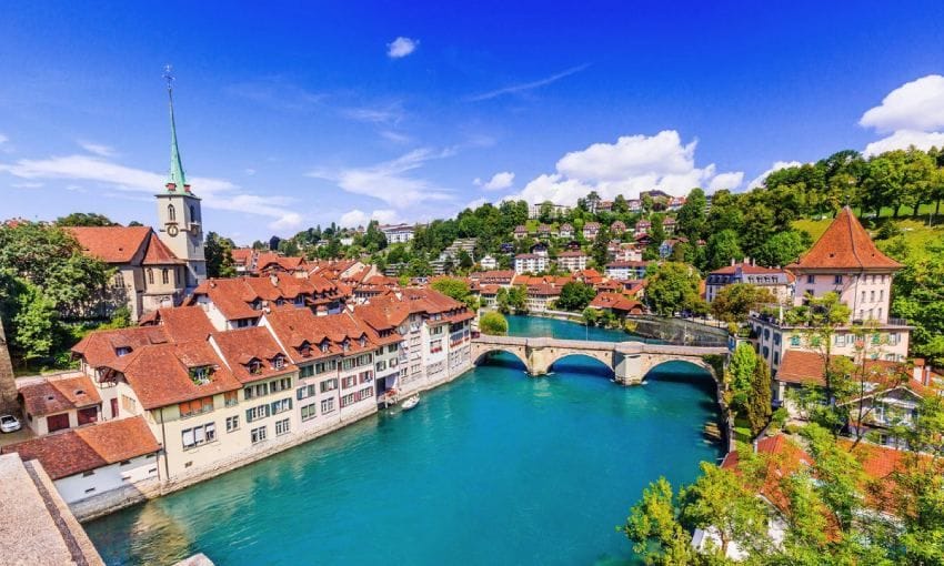 vista del casco antiguo de berna en suiza