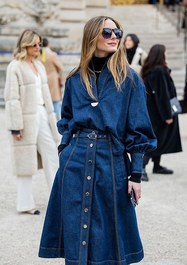 Olivia Palermo en la Paris Fashion Week con look doble 'denim'