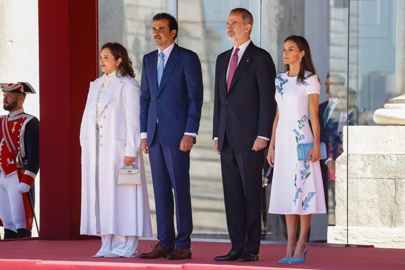 El emir de Catar, Tamim Bin Hamad Al Thani y la jequesa Jawaher Bint Hamad Bim Suhaim Thani con los Reyes 