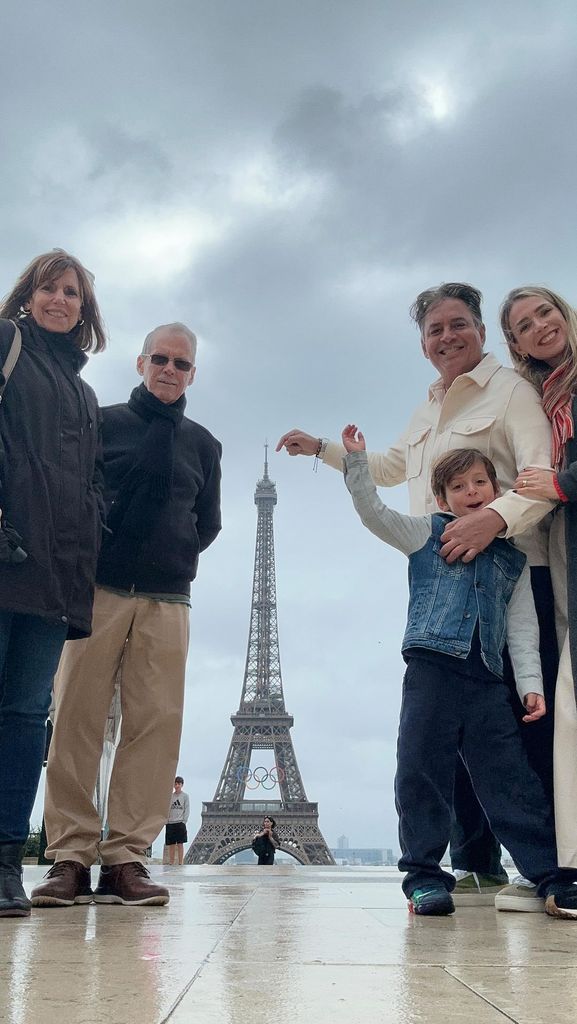 Daniel Sarcos y Alessandra Villegas de vacaciones en París