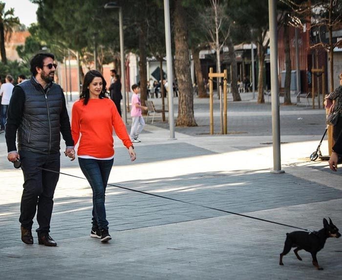 Teletrabajo y la mejor compañía, Inés Arrimadas presume de barriguita en la recta final del embarazo