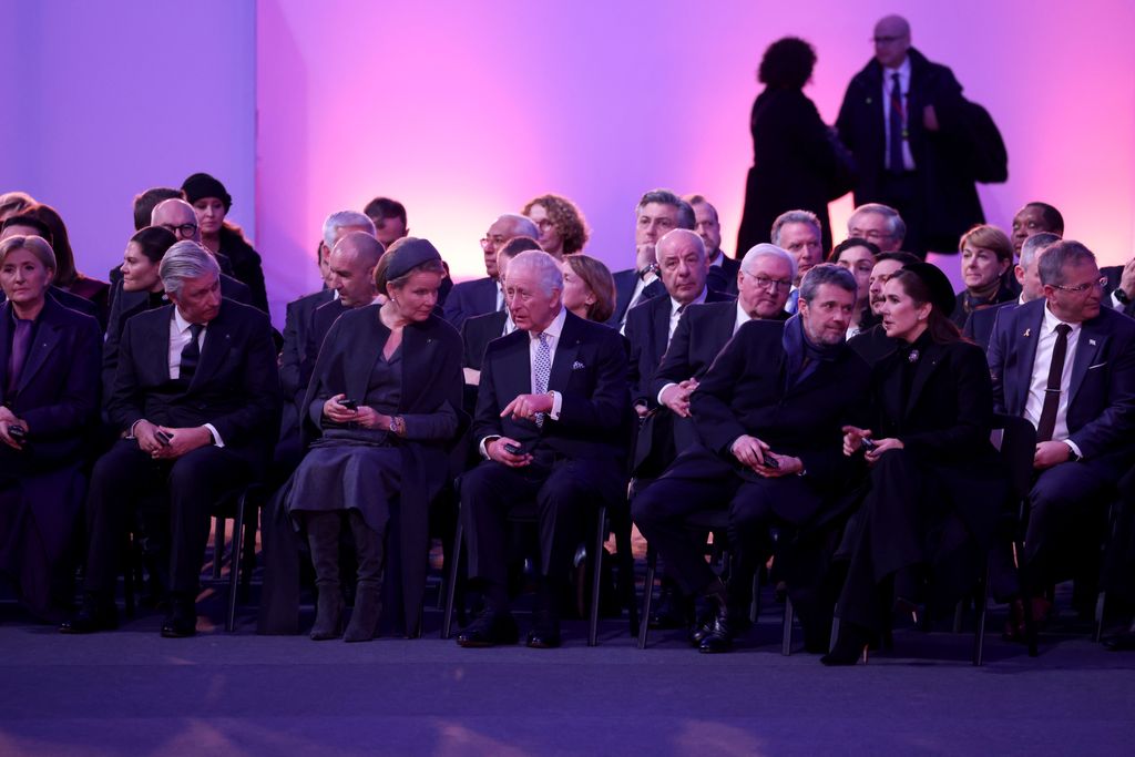 Felipe y Matilde de Bélgica, Carlos III, Federico y Mary de Dinamarca en el aniversario de Auschwitz 