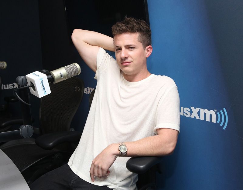 charlie_puth_basicos_looks_1a