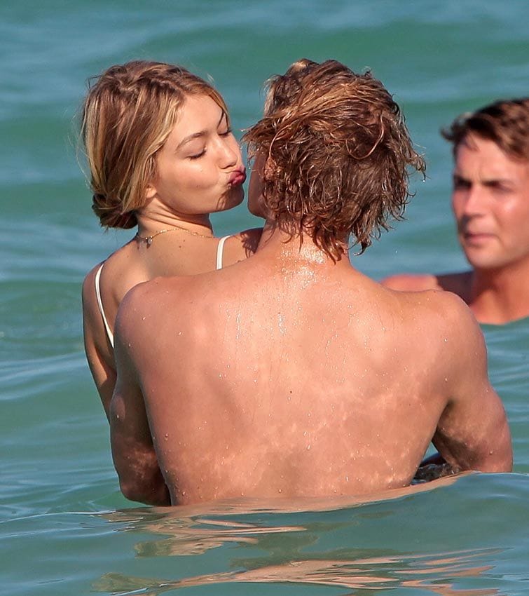 gigi_hadid_cody_simpson3a