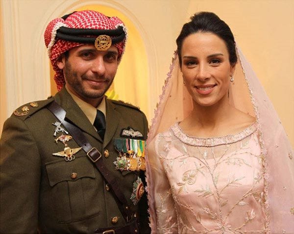 Hamzah bin Hussein, hijo de Noor de Jordania, con su mujer Basmah Bani Ahmad