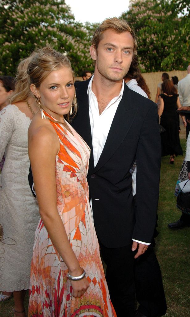 Sienna Miller con Jude Law