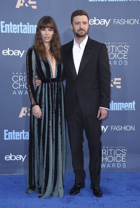 critics_choice022a