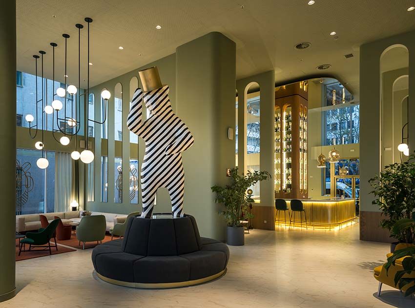 Lobby del hotel Barceló Torre de Madrid