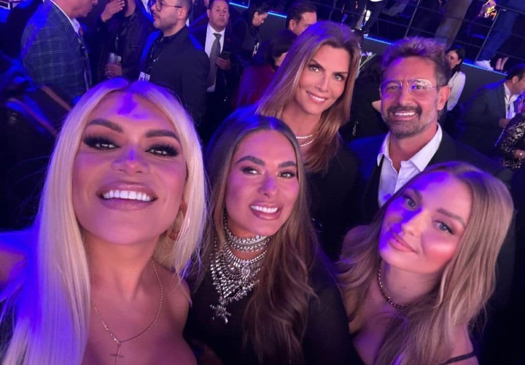 Hace unos días, Irina Baeva compartió esta fotografía en la que posa con su ex en un evento al que asistieron juntos.