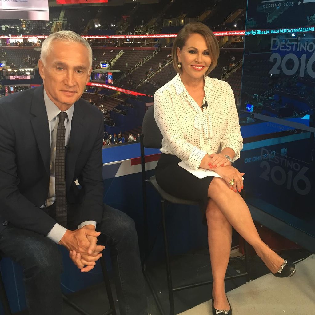 Jorge Ramos y Maria Elena Salinas en la cobertura de las elecciones de 2016.