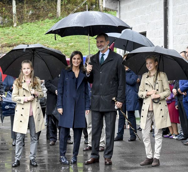 Princesa Leonor, reina Letizia, rey Felipe VI y la infanta Sofía