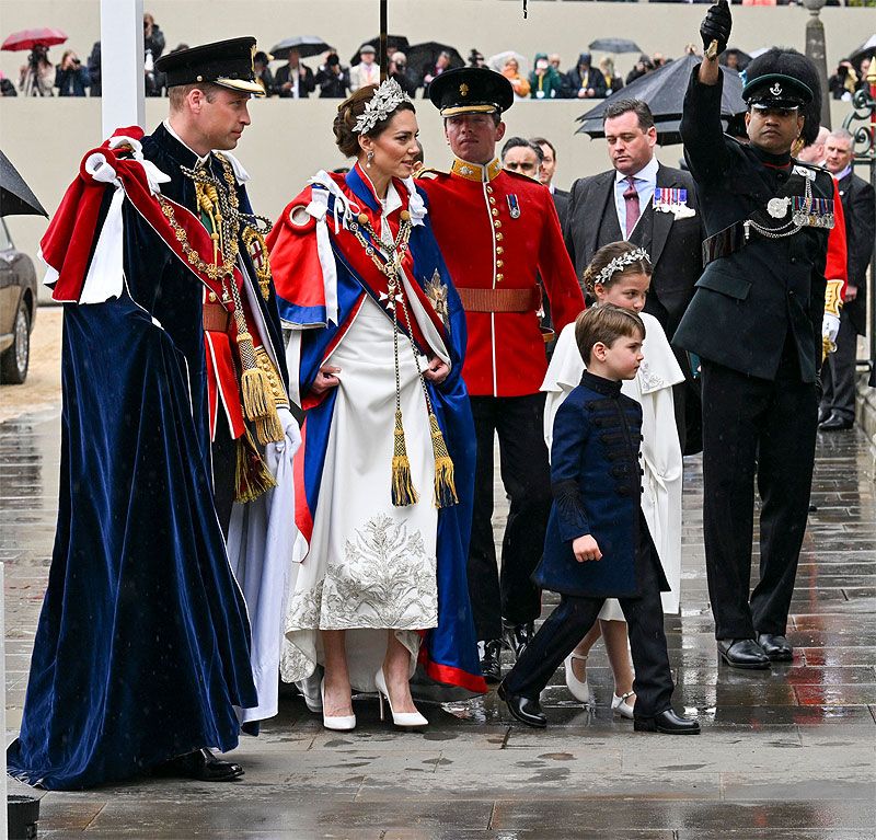 Los príncipes de Gales y sus hijos en la coronacion de Carlos III