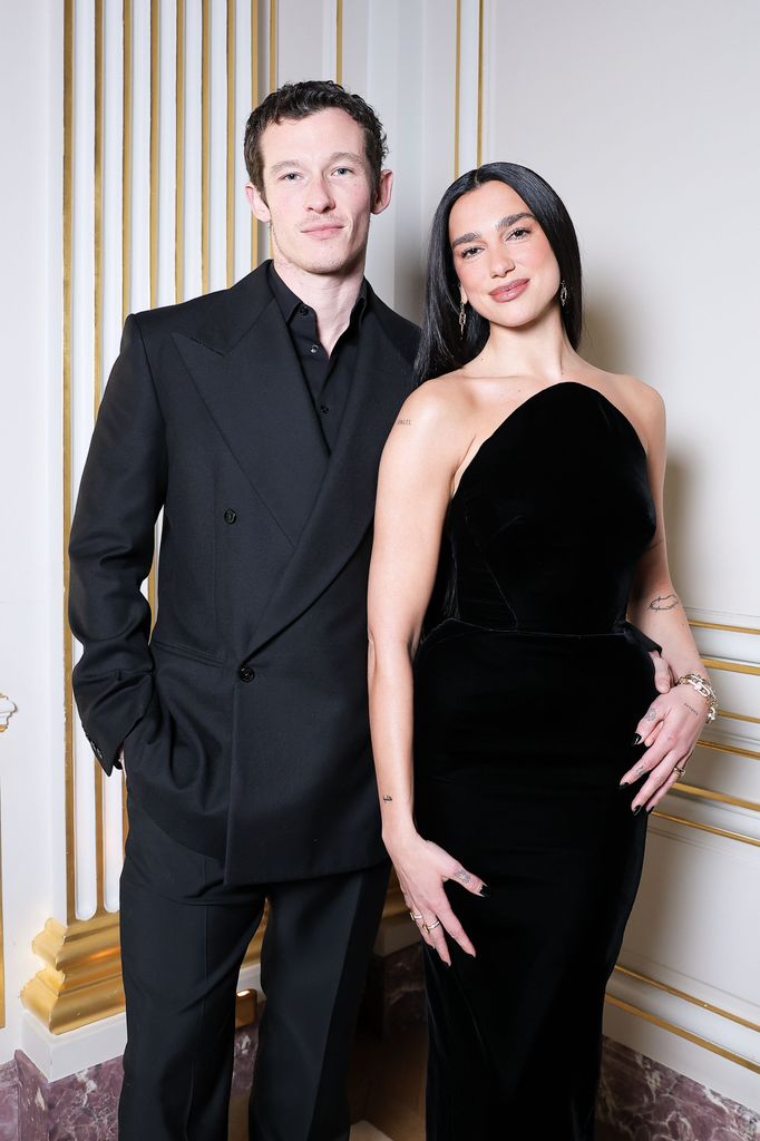 Dua Lipa y Callum Turner con Tiffany & Co. celebra el lanzamiento más reciente de Tiffany Titan por Pharrell Williams, Hôtel Plaza Athénée, París, Francia - 28 de enero de 2025