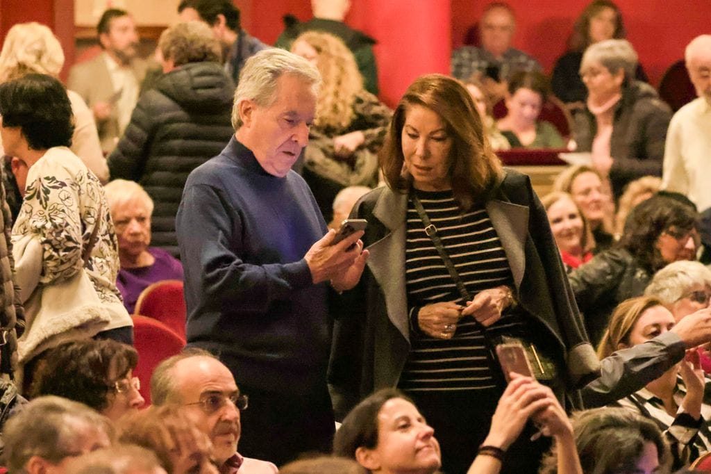 El periodista Iñaki Gabilondo en el concierto de Víctor Manuel en el Teatro Real de Madrid. 17 de noviembre de 2024