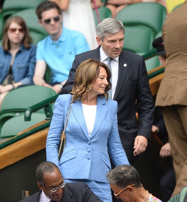 Michael y Carole Middleton quisieron ser fieles a su cita con el torneo y, además de acudir al partido de Nadal, también disfrutaron del juego de Christina McHale y Sabine Lisicki.
