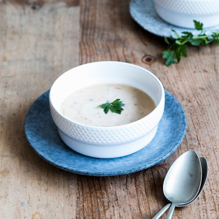 Sopa de coco y cilantro