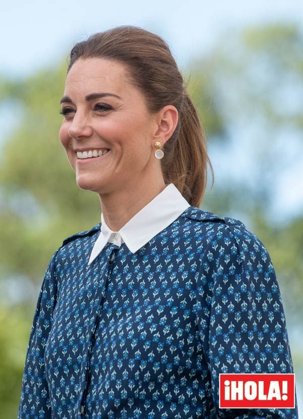 Kate Middleton con vestido camisero