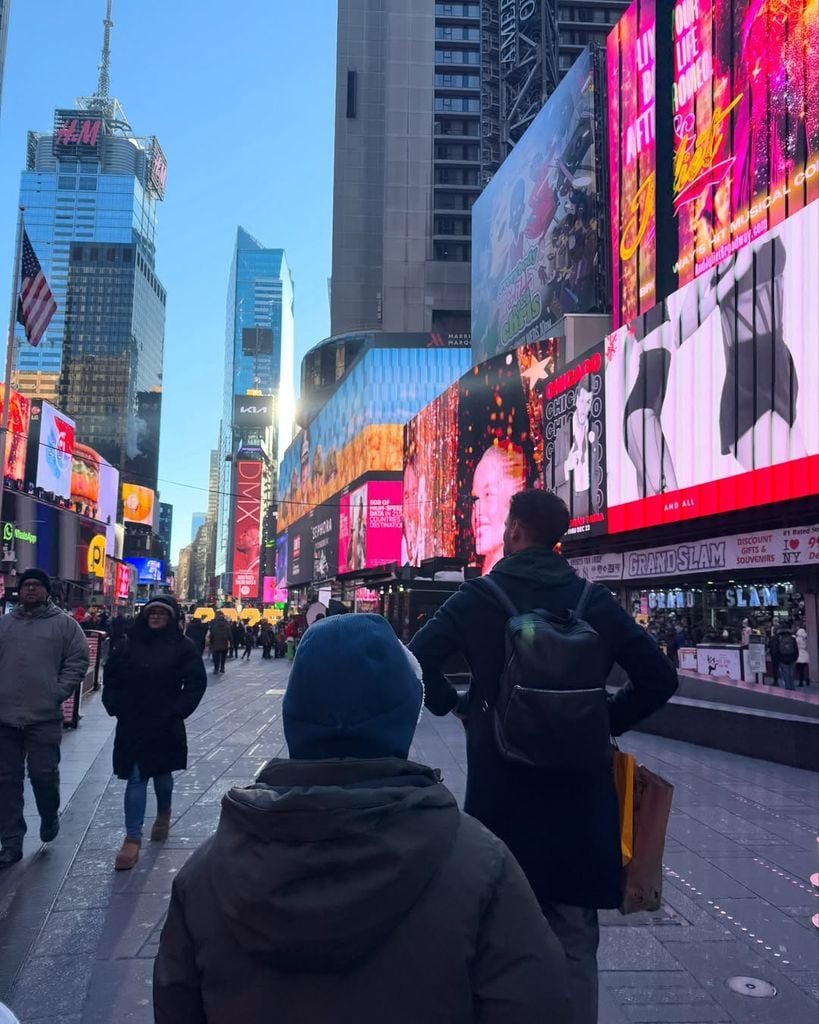 Isa Pantoja pasa las Navidades en Nueva York junto a su hijo Albertito y Asraf Beno