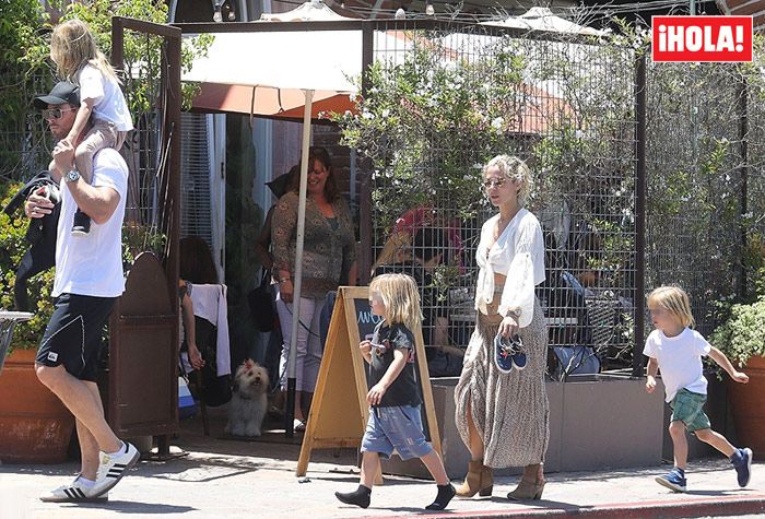 Elsa Pataky y Chris Hemsworth recorren el mundo con sus hijos