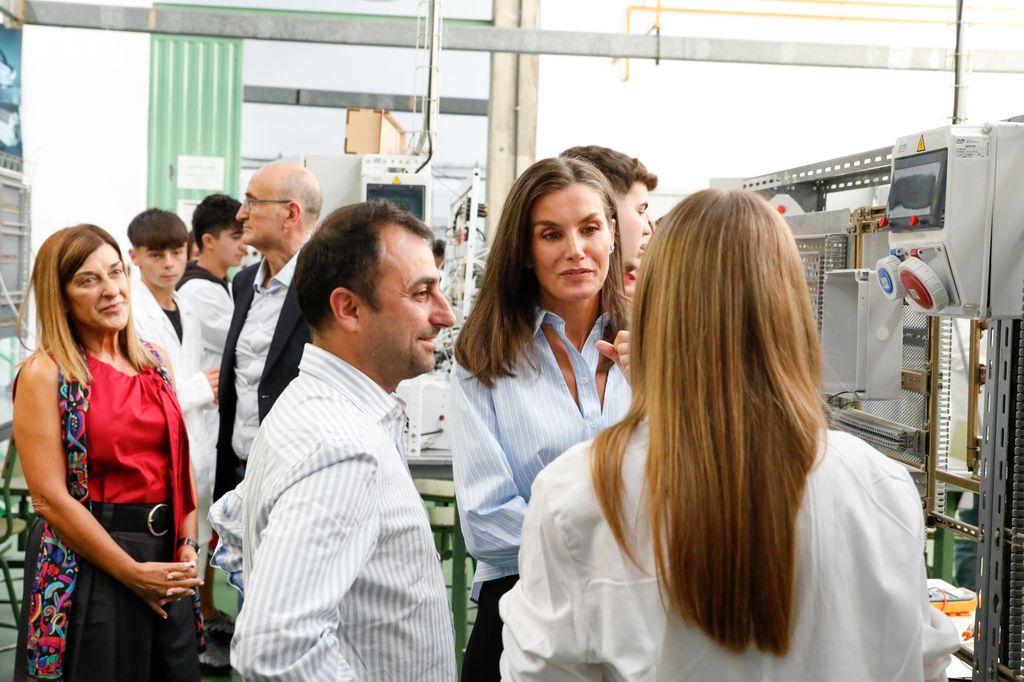 La reina Letizia en la apertura del curso de FP en Castro Urdiales el 18 de septiembre de 2024