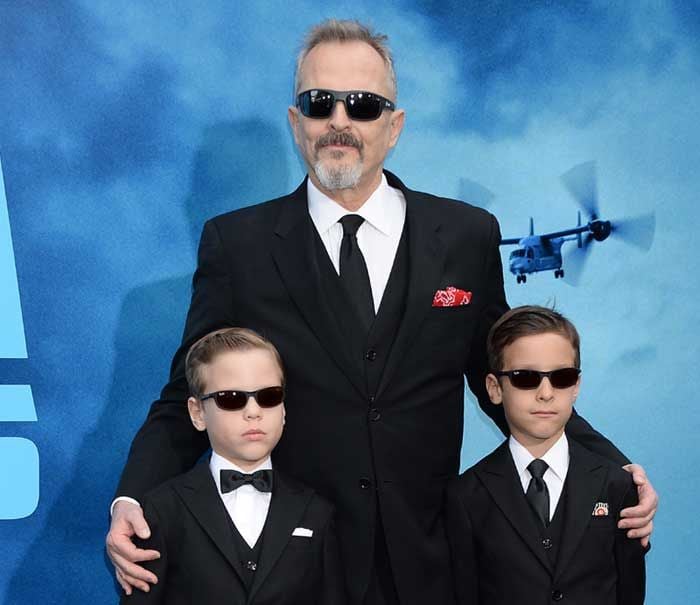 Miguel Bosé, con sus hijos Tadeo y Diego en Los Ángeles