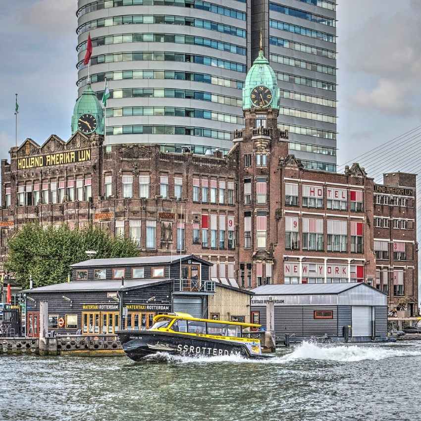 wattertaxi por los canales de rotterdam