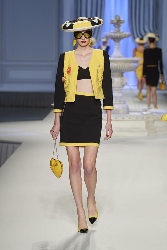 moschino024a