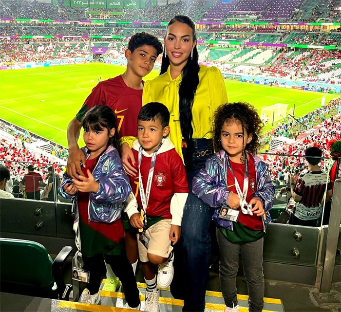 Georgina Rodríguez con sus hijos