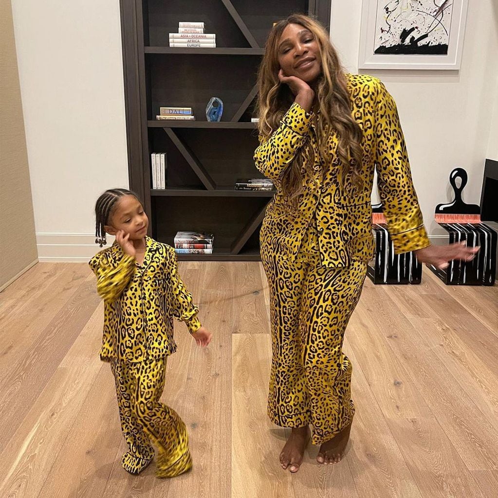 Serena Williams and her daughter Olympia wear matching pajamas