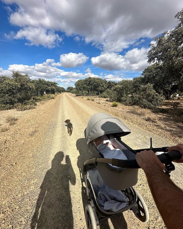 El idílico fin de semana de Isabelle Junot y su familia en el campo