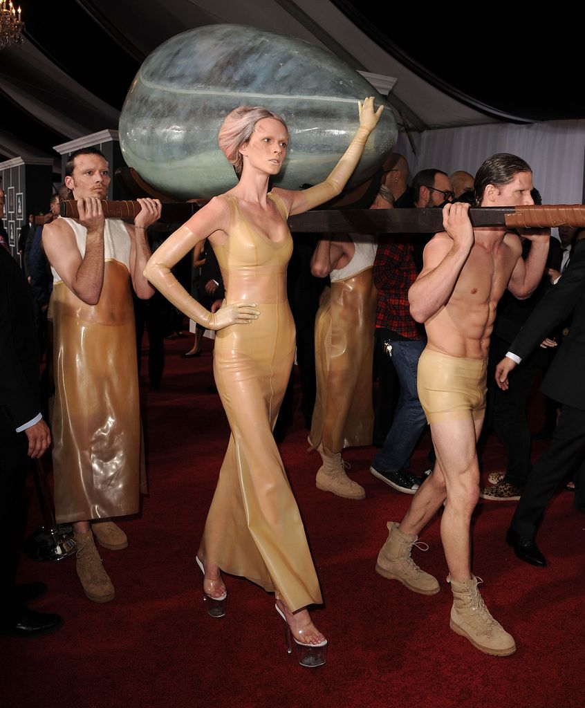 lady gaga grammys 2011