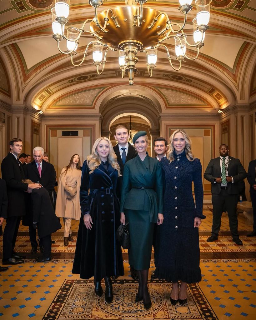 Lara Trump, junto a Tiffany, Barron e Ivanka