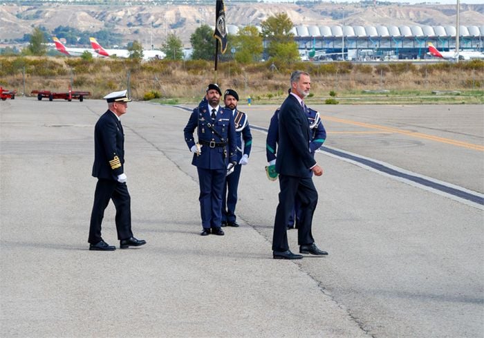 El Rey, antes de subirse al avión